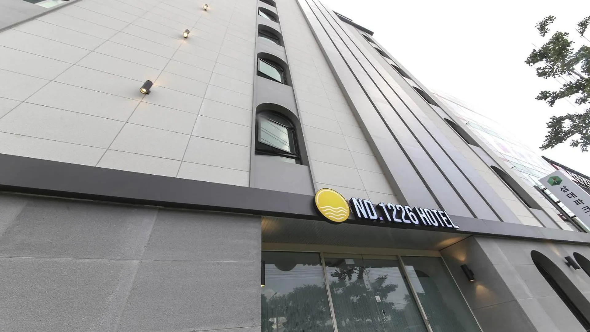 Nd 1226 Hotel Busan